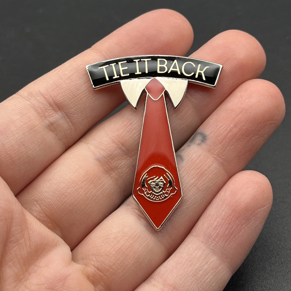 Wendy's Fast Food Restaurant Tie It Back Necktie Employee‎ Lapel Hat Pin